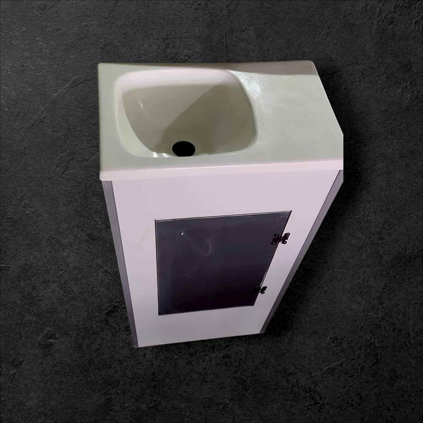 EVYELİ BANYO DOLABI